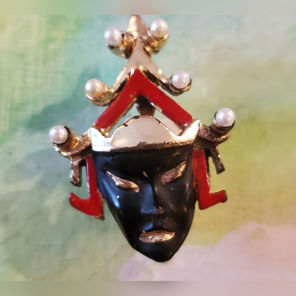 Jewelry - Vintage Tribal Witch Doctor Mask Brooch Enamel Ks